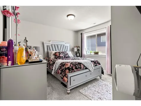 1066 NE Regan Hill Loop Estacada OR 97023
