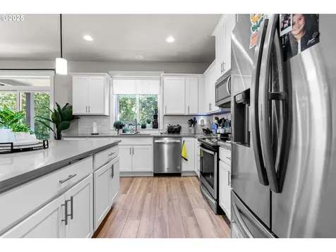 1066 NE Regan Hill Loop Estacada OR 97023