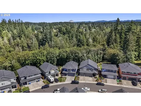 1066 NE Regan Hill Loop Estacada OR 97023