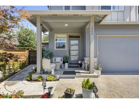 1066 NE Regan Hill Loop Estacada OR 97023