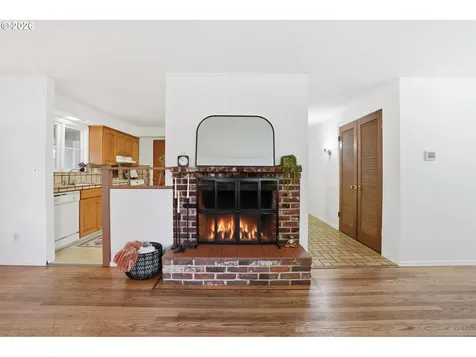14651 SE Hawthorne Court Portland OR 97233