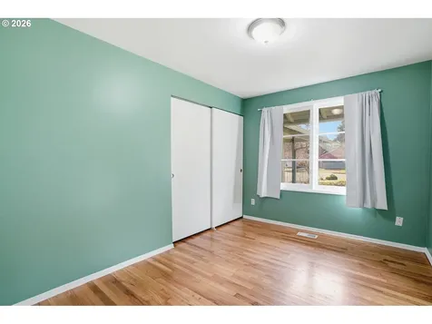 14651 SE Hawthorne Court Portland OR 97233