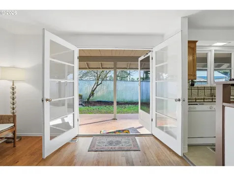 14651 SE Hawthorne Court Portland OR 97233