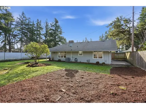 14651 SE Hawthorne Court Portland OR 97233
