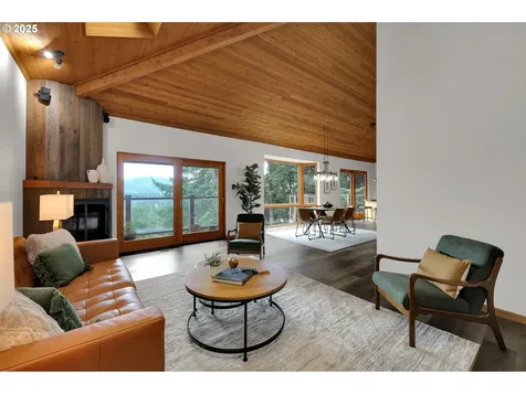 3758 Pine Canyon Drive Eugene OR 97405