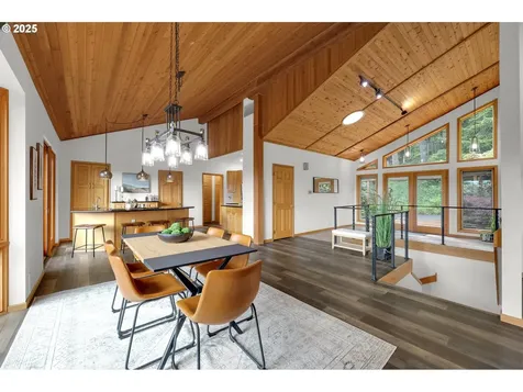 3758 Pine Canyon Drive Eugene OR 97405