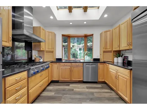 3758 Pine Canyon Drive Eugene OR 97405