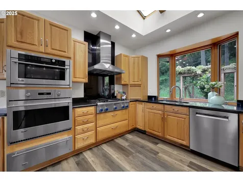 3758 Pine Canyon Drive Eugene OR 97405