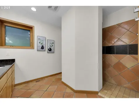 3758 Pine Canyon Drive Eugene OR 97405