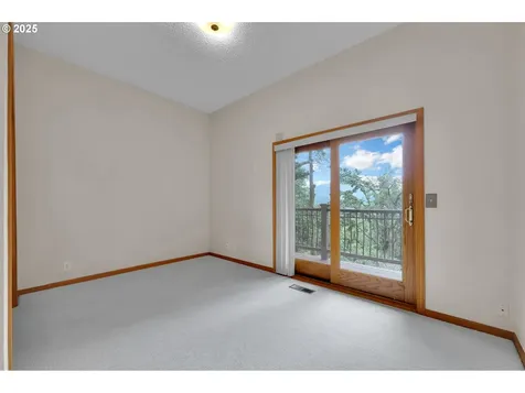 3758 Pine Canyon Drive Eugene OR 97405