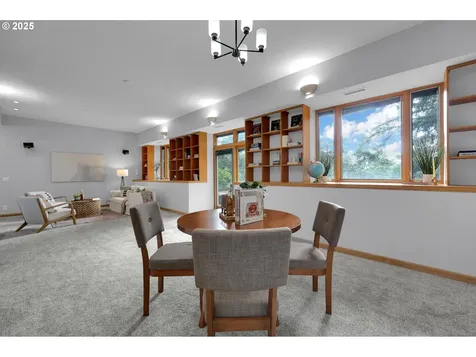 3758 Pine Canyon Drive Eugene OR 97405