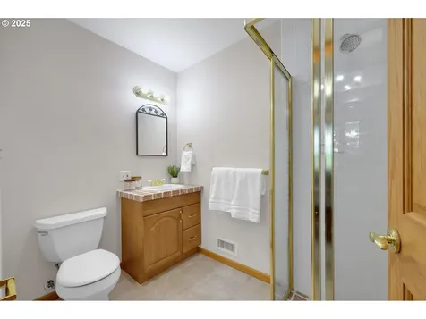 3758 Pine Canyon Drive Eugene OR 97405
