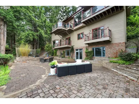 3758 Pine Canyon Drive Eugene OR 97405