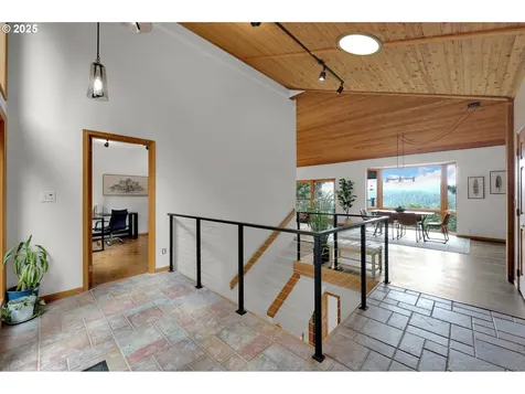 3758 Pine Canyon Drive Eugene OR 97405