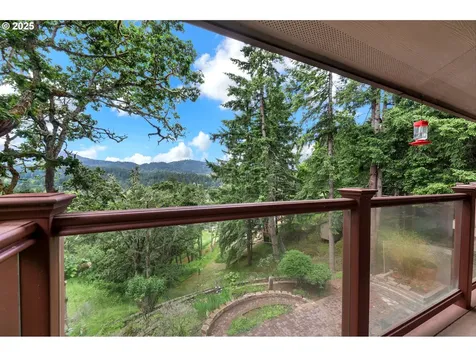 3758 Pine Canyon Drive Eugene OR 97405