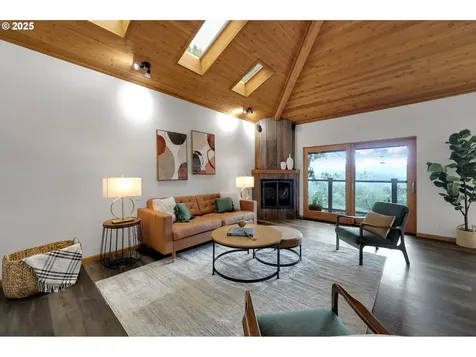 3758 Pine Canyon Drive Eugene OR 97405