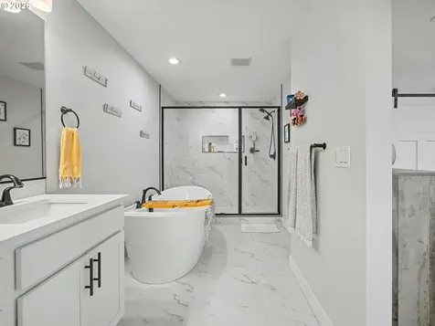 38005 Juniper Street Sandy OR 97055