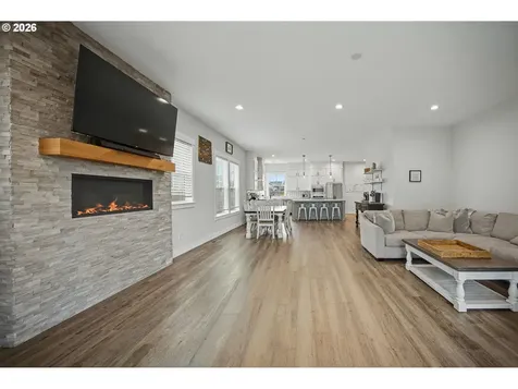 38005 Juniper Street Sandy OR 97055