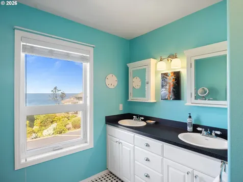 189 Sea Crest Lane Otter Rock OR 97369