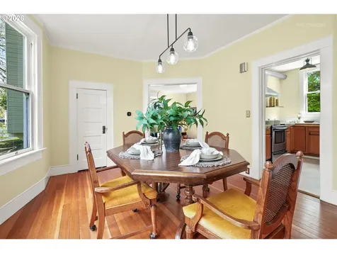 2304 17th Avenue Forest Grove OR 97116