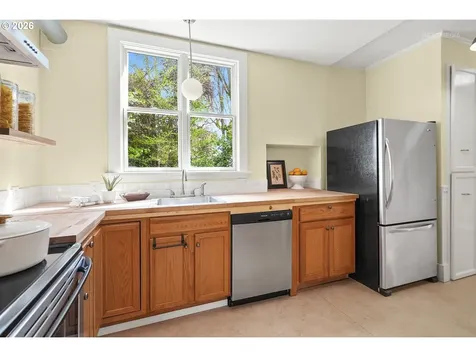 2304 17th Avenue Forest Grove OR 97116