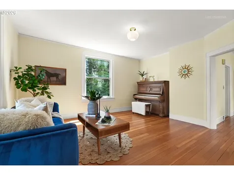 2304 17th Avenue Forest Grove OR 97116