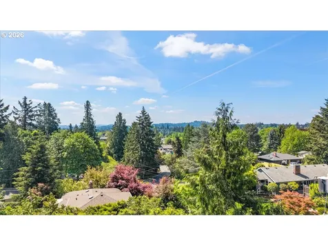 5828 SW Cheltenham Drive Portland OR 97239