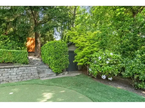 5828 SW Cheltenham Drive Portland OR 97239