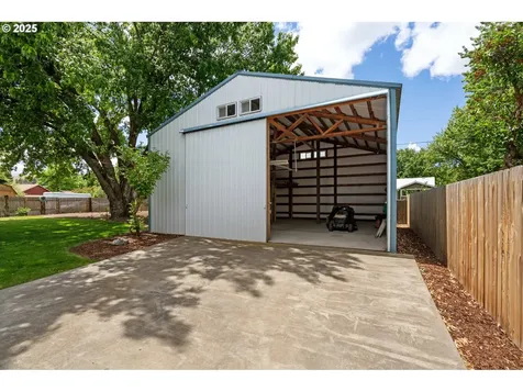1911 SW Vista Place Pendleton OR 97801