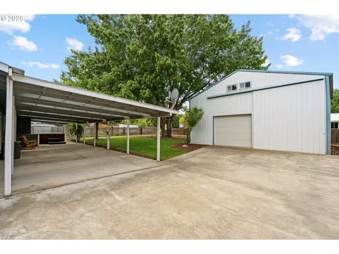 1911 SW Vista Place Pendleton OR 97801
