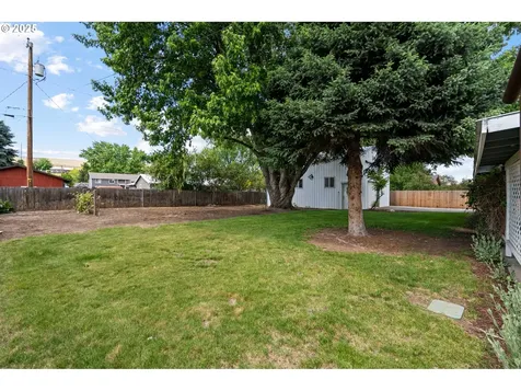 1911 SW Vista Place Pendleton OR 97801