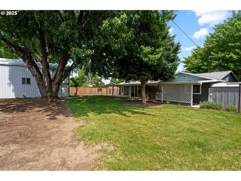 1911 SW Vista Place Pendleton OR 97801