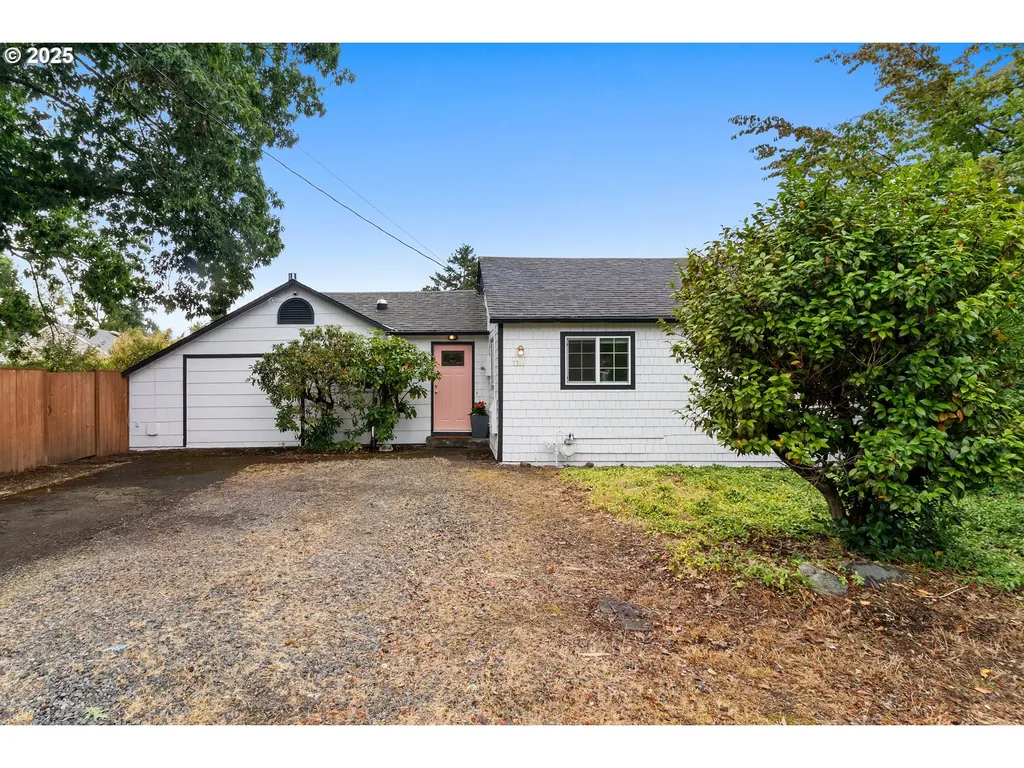 7324 SE Crystal Springs Boulevard Portland OR 97206
