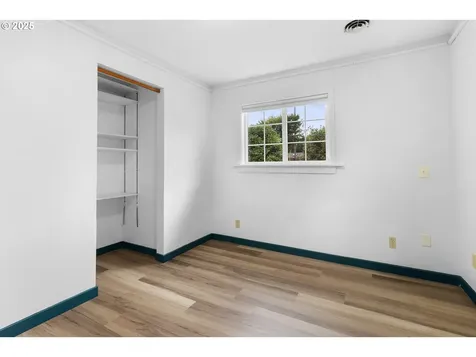7324 SE Crystal Springs Boulevard Portland OR 97206