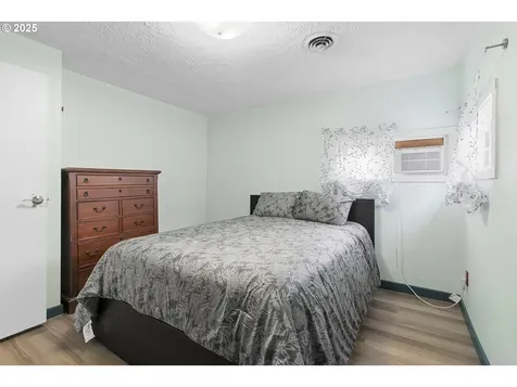 7324 SE Crystal Springs Boulevard Portland OR 97206