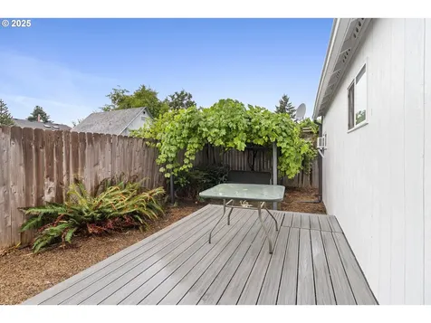 7324 SE Crystal Springs Boulevard Portland OR 97206
