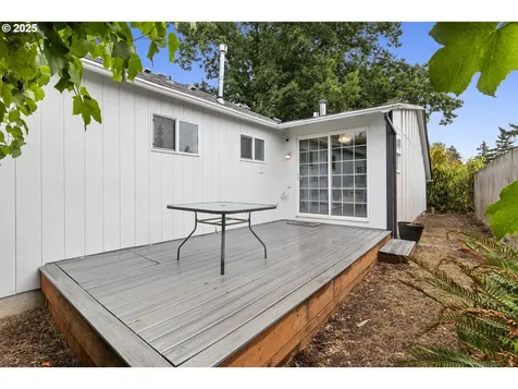 7324 SE Crystal Springs Boulevard Portland OR 97206