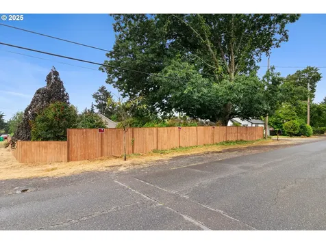7324 SE Crystal Springs Boulevard Portland OR 97206