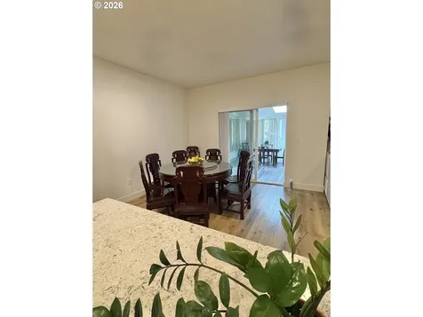 6371 SE 84th Avenue Portland OR 97266