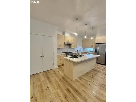 6371 SE 84th Avenue Portland OR 97266