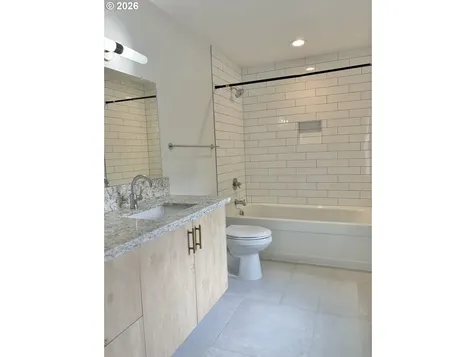 6371 SE 84th Avenue Portland OR 97266