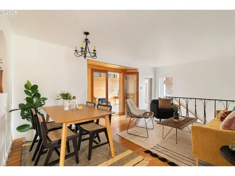 3366 NW Franklin Court Portland OR 97210