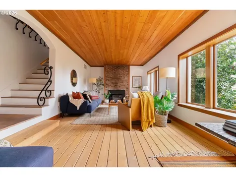 3366 NW Franklin Court Portland OR 97210