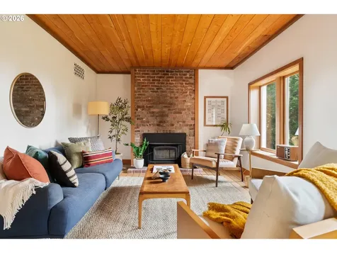 3366 NW Franklin Court Portland OR 97210