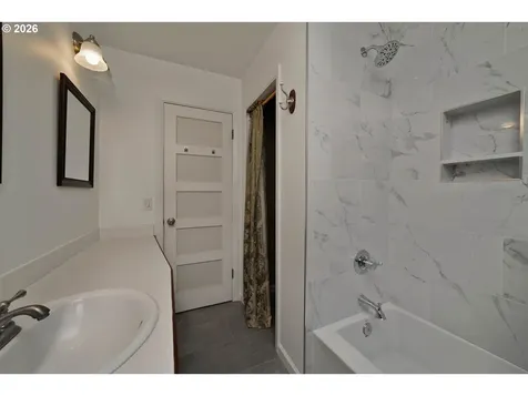 6290 Carman Drive Lake Oswego OR 97035
