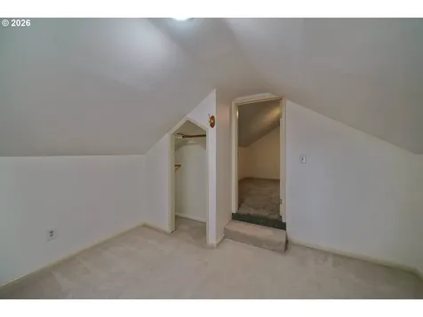 6290 Carman Drive Lake Oswego OR 97035