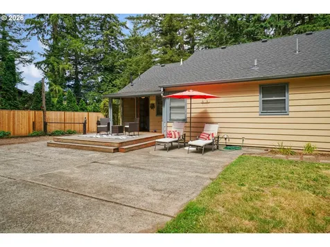 6290 Carman Drive Lake Oswego OR 97035