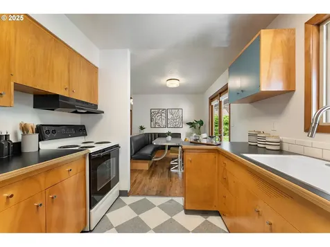 10521 SE Francis Street Portland OR 97266