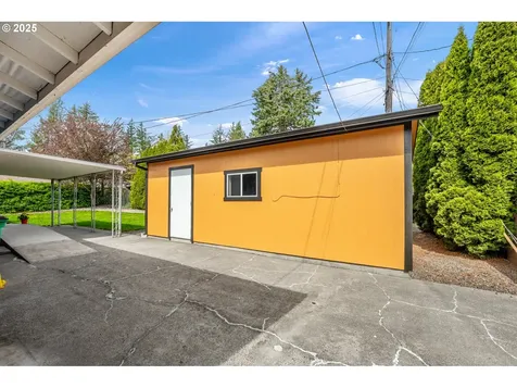 10521 SE Francis Street Portland OR 97266
