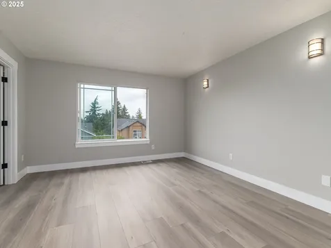10938 SE Knapp Street Portland OR 97266